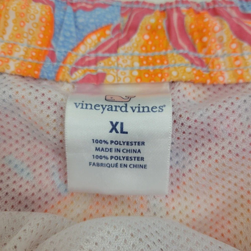 Vineyard Vines Chappy Swim Trunks Board Shorts Men's Sz XL All Over Print Urchin